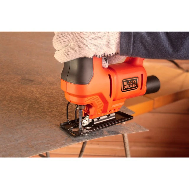 Black&Decker BE602-QS seghetto alternativo da 18 mm da 400 W con una lama
