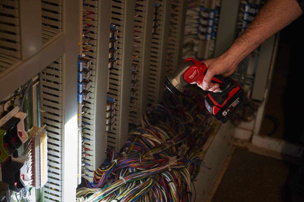 Powerpack 6 utensili + 2bat 5,0Ah + caricabatterie + borsa Milwaukee M18 FPP6L2-502B