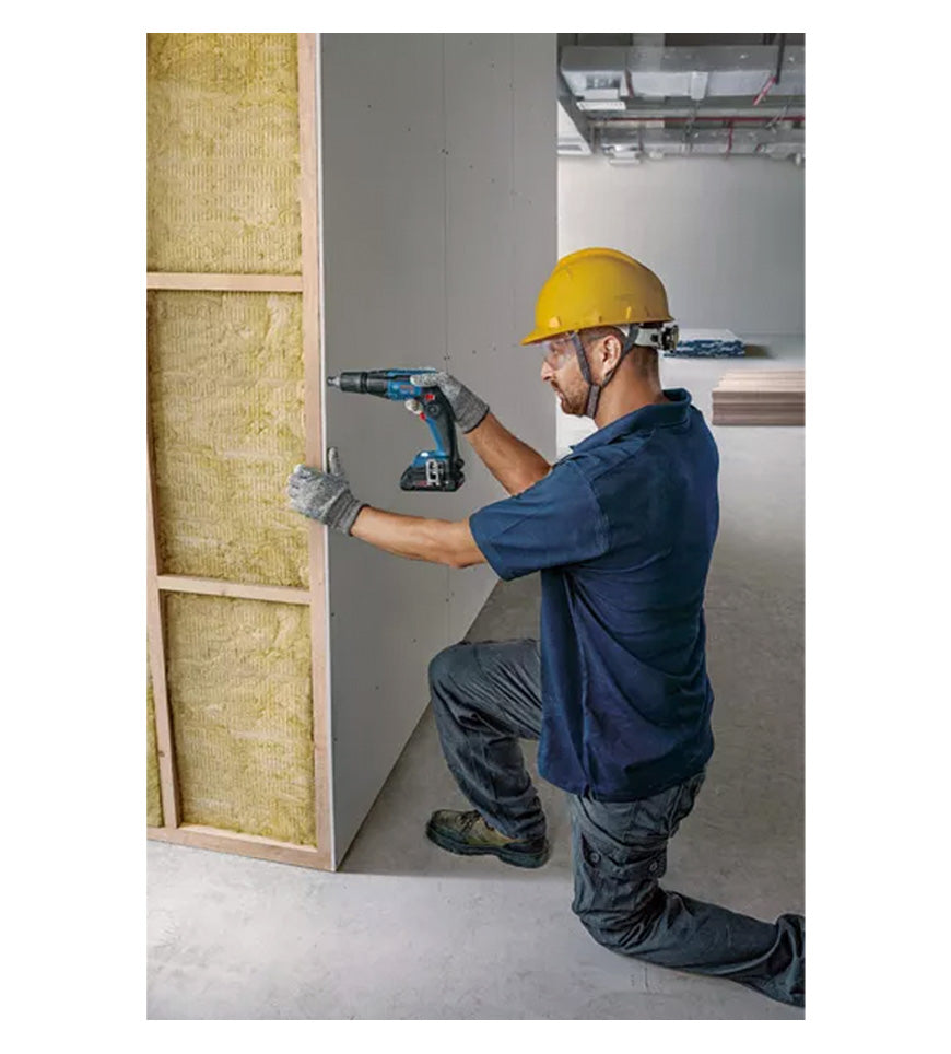 Avvitatore a batteria per cartongesso 18V 2bat 4Ah + caricatore + custodia Bosh GTB 18V-45