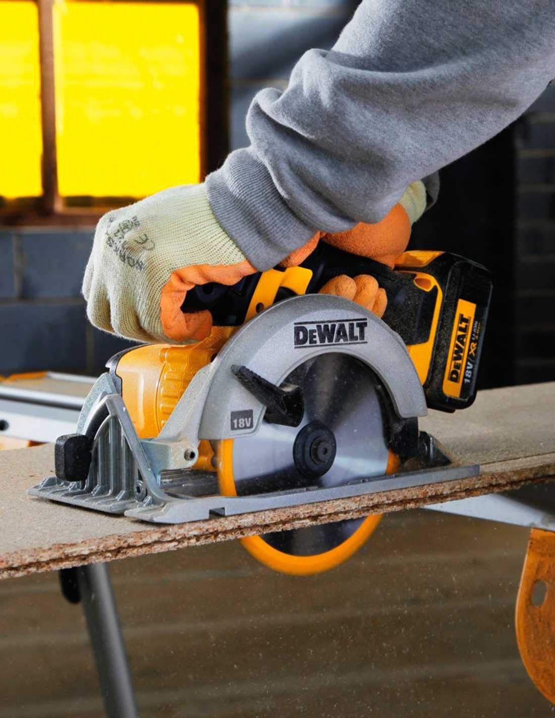 Kit Dewalt 11 herramientas + 3bat 5Ah + Cargador DCB1104 + 4xTSTAK DCK111P3