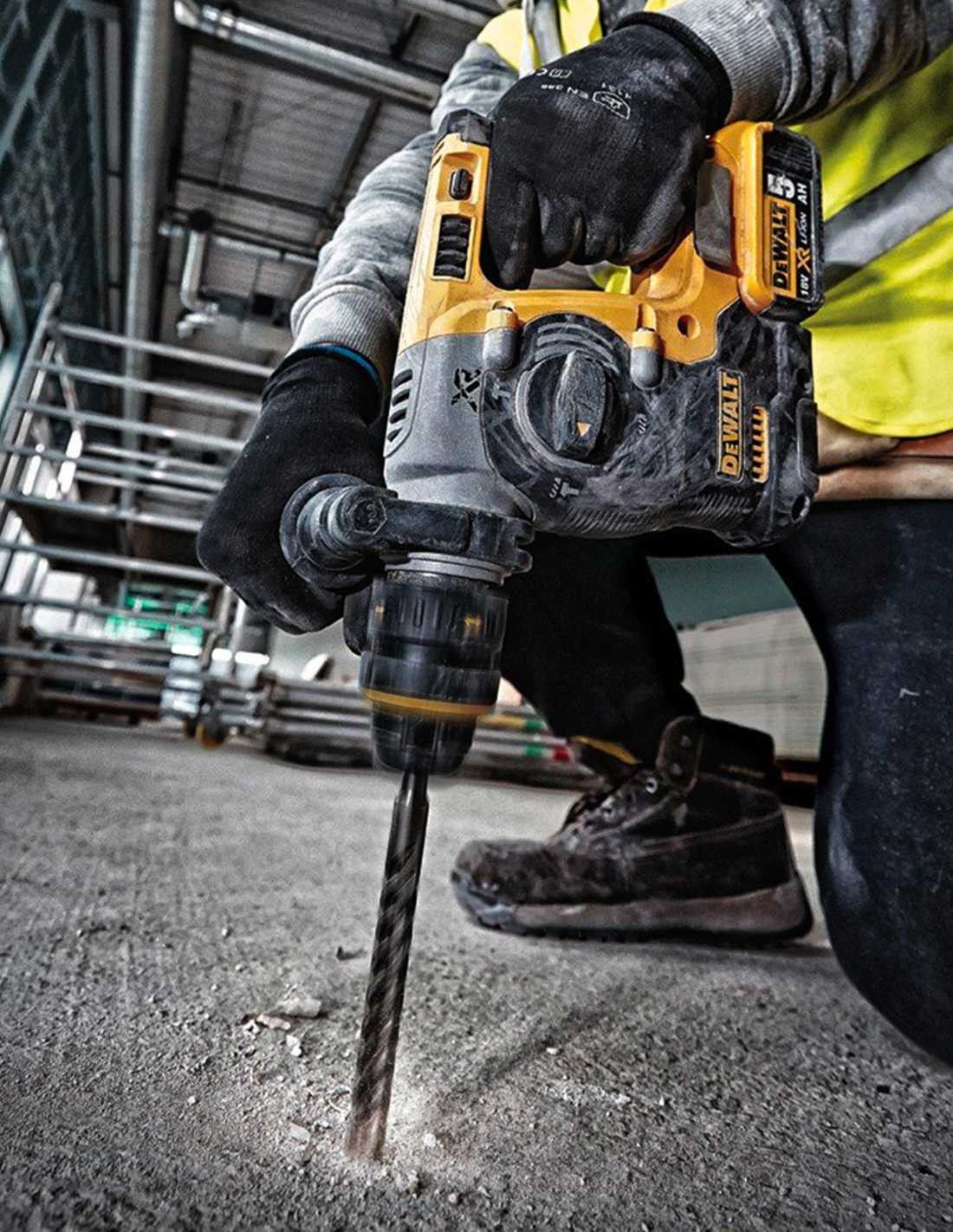 Kit Dewalt 11 herramientas + 3bat 5Ah + Cargador DCB1104 + 4xTSTAK DCK110P3