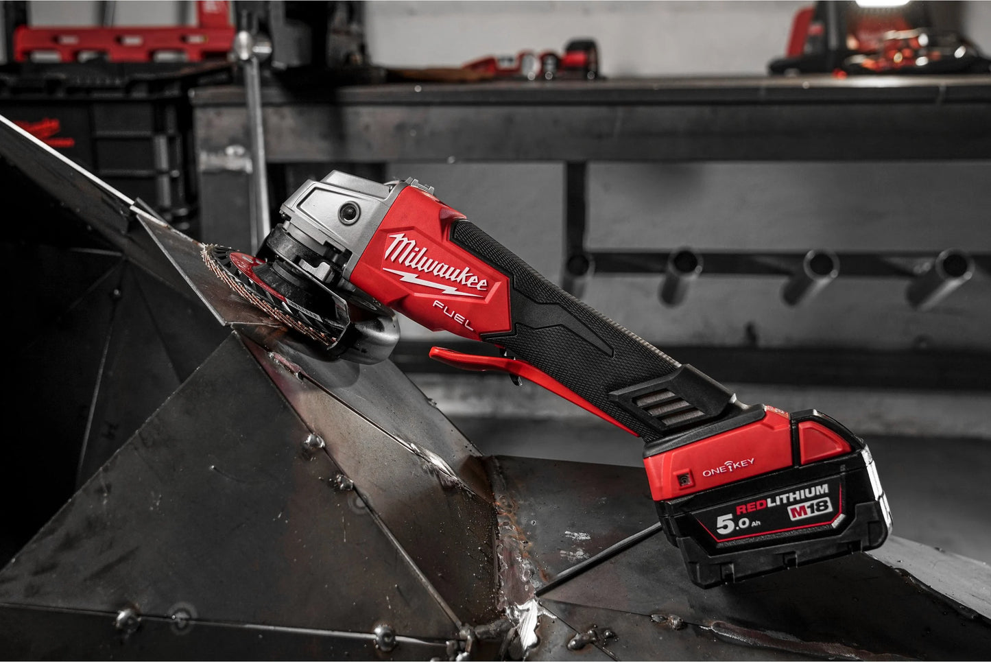 Amoladora angular M18 125mm Fuel ONE-KEY con maletín Milwaukee M18 ONEFSAG125XPDB-0X
