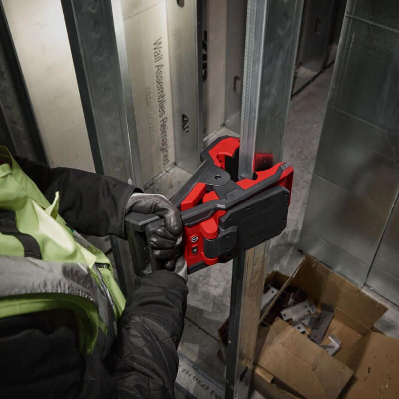 Luz de área pivotante Milwaukee M18 PAL2-0